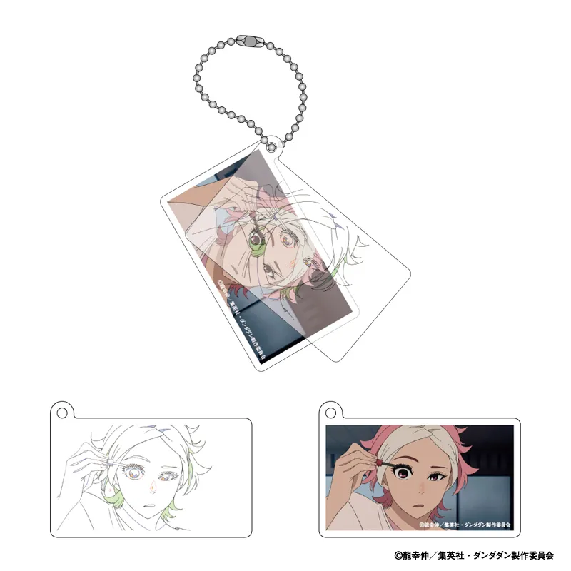 重ねるアクリルキーホルダーアイラ