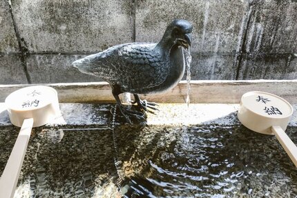 源義経が旅の安全を祈願した「首途八幡宮」