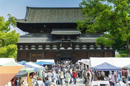 初めての東寺・弘法市　私好みのお宝を探す旅