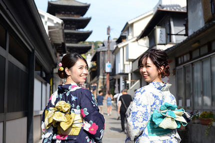 オトナ浴衣で京都の街を歩く。 涼し気な和装でお出かけする休日