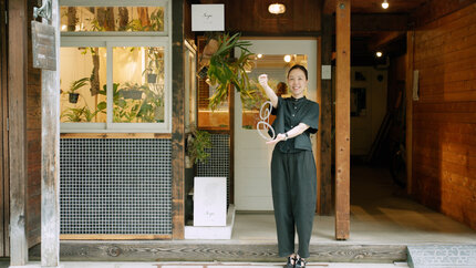 ステンドグラス作家・西冨なつき