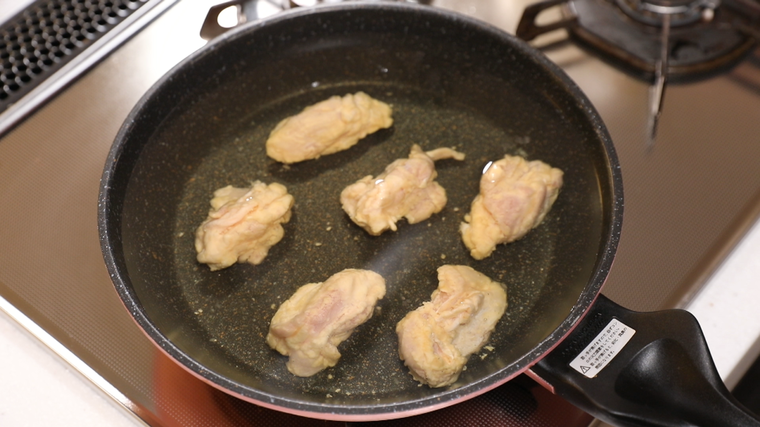 冷たい油から 揚げる なぜ？
