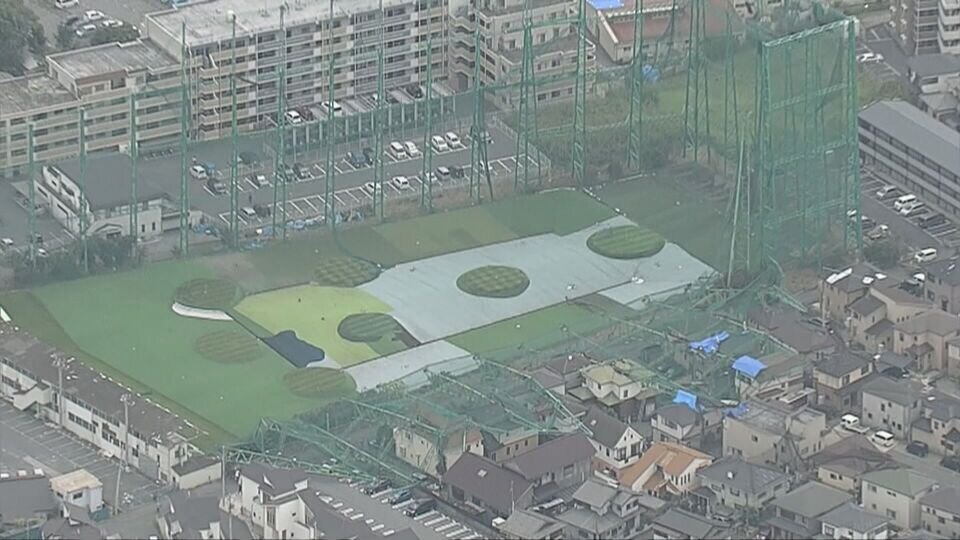 ゴルフ練習場の支柱倒壊.jpg