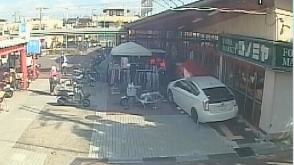 「免許返納せなあかんと...」スーパーで車暴走し3人死傷　被告の90歳高齢ドライバー　長女は「父の減軽望む気になれない」あす（27日）判決