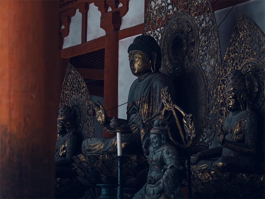 法隆寺の仏像の写真