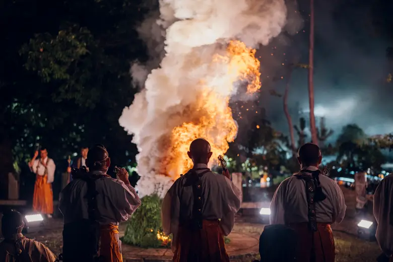 動画のサムネイル